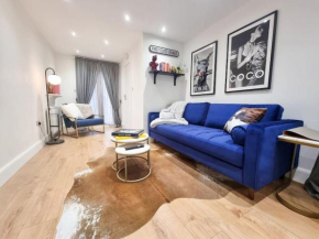 Stylish and cosy 2 apartment in London w private parking